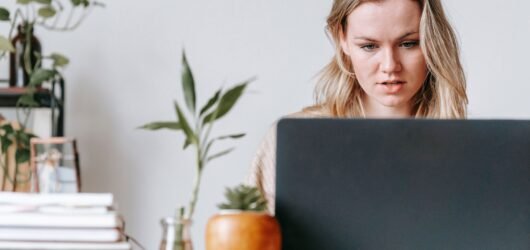 Is Intermittent Fasting Healthy for Women Over 40?